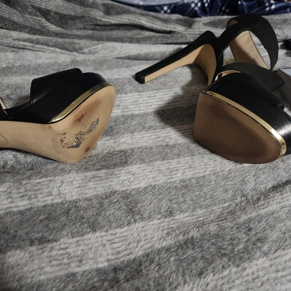 Michael Kors - Picture 3 of 4